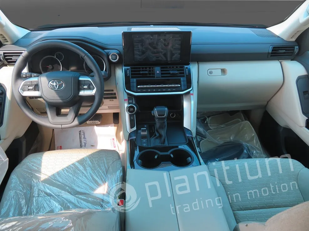 TOYOTA LAND CRUISER 300 3.5L TT GAS GXR G ZT MY 2024